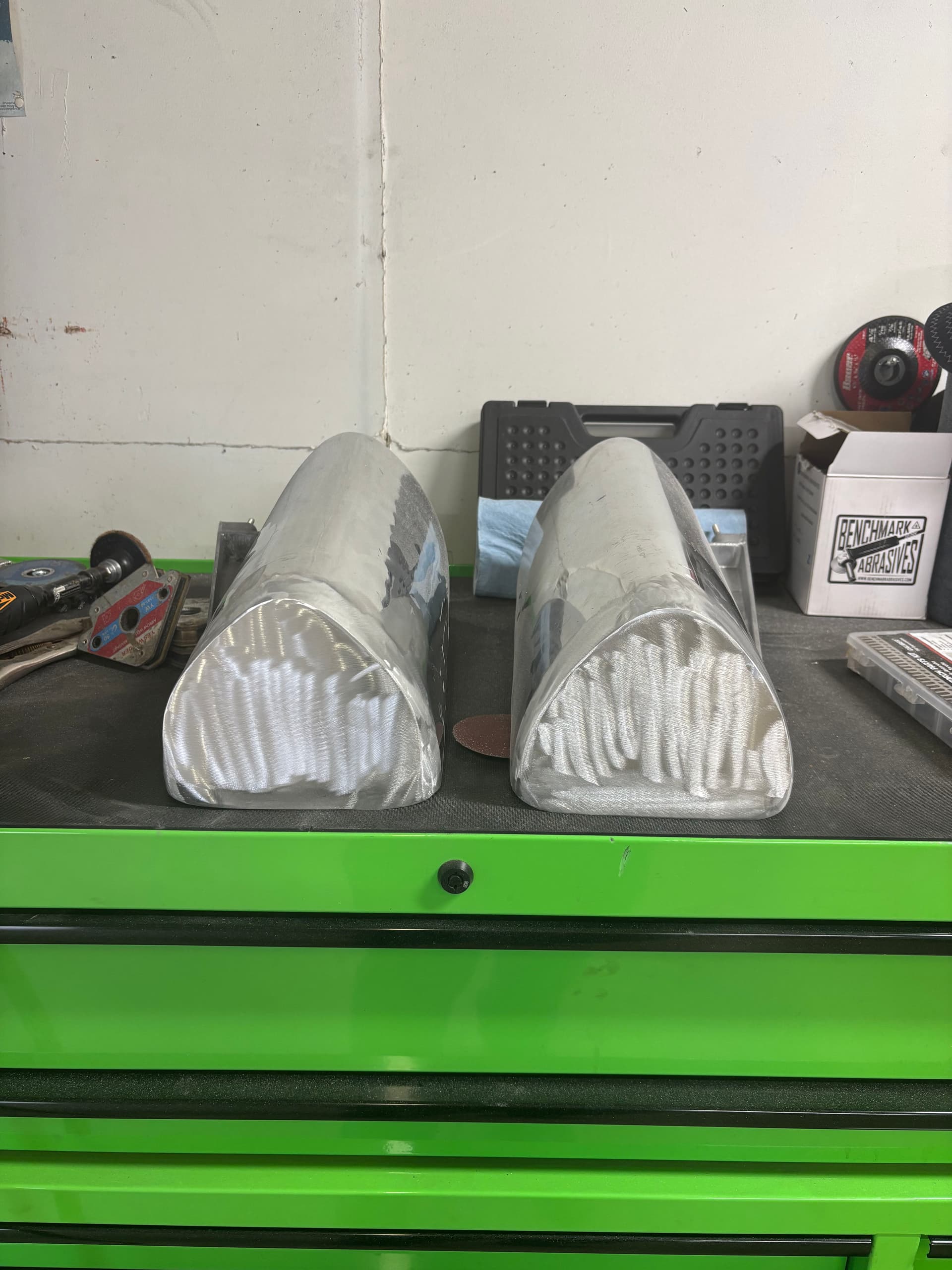 Gallery photos for Aluminum Peterbilt Headlight Buckets Welded Clean and Tight: Image #1